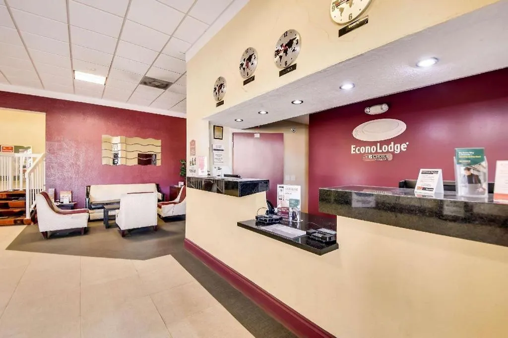 Econo Lodge Tampa Hotel
